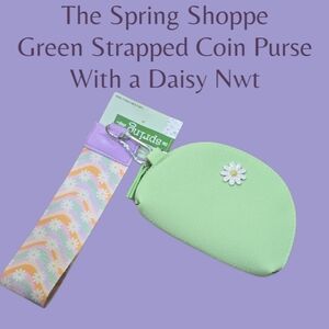 The Spring Shop Green Coin Purse with Daisy